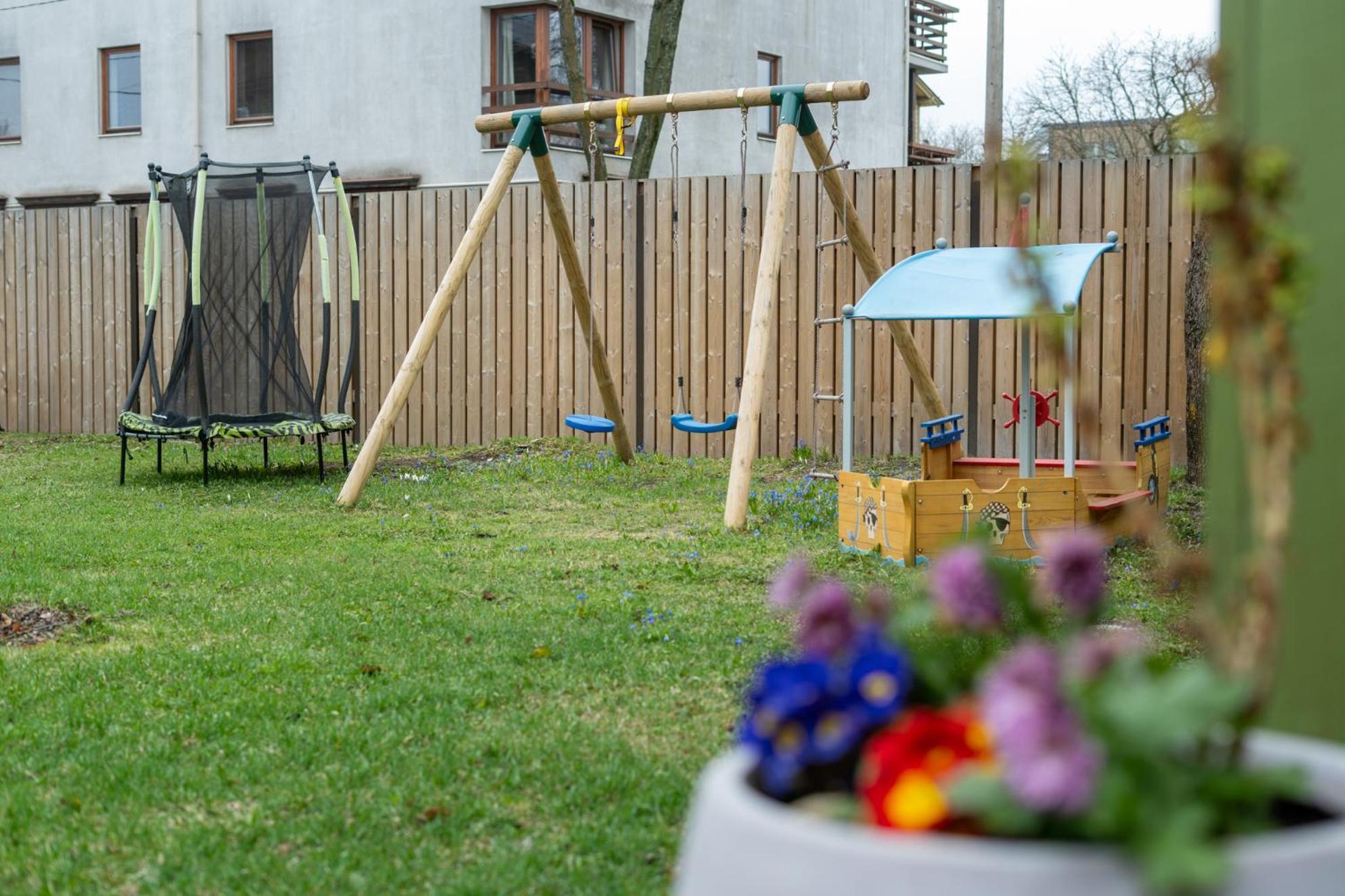 Garden Next To Telliskivi & Old Town *